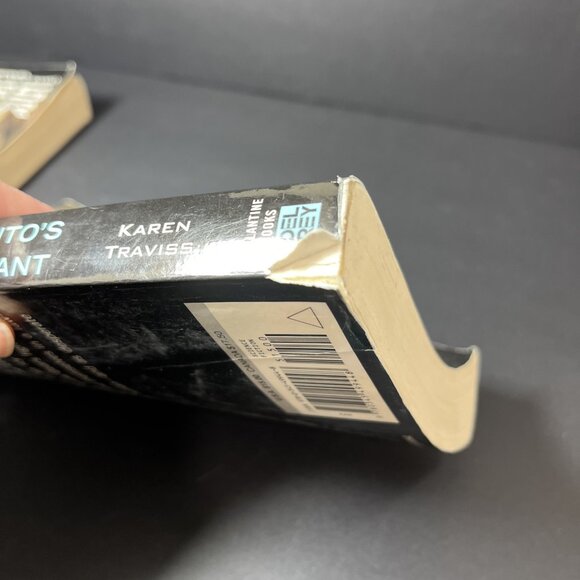 Lot Of 2 Gears Of War Aspho Fields / Jacinto’s Remnant By Karen Traviss SC US - Picture 11 of 16